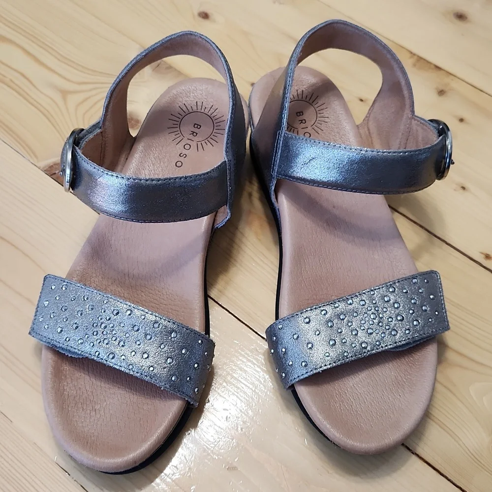 Brioso Huntley Sandals Comfort Metallic Covered Wedge in Pewter Size 9.5 - Picture 15 of 17